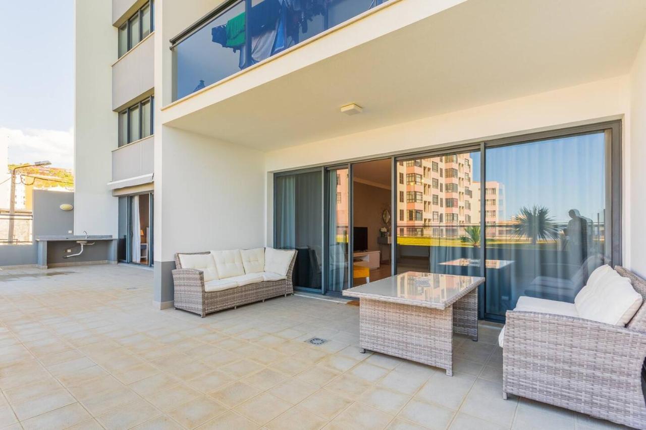 5 Bedrooms In Privileged Area With Ocean View *